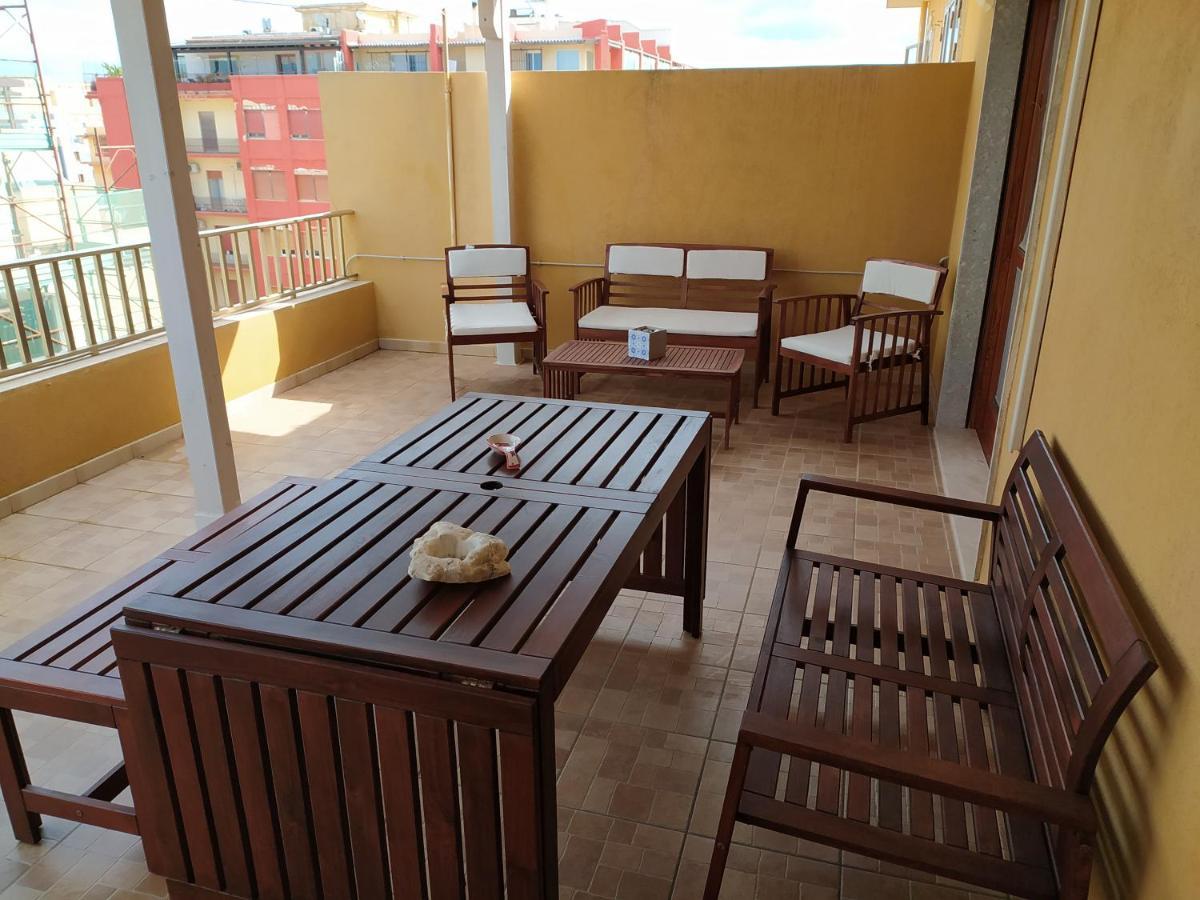 Il Piccolo Attico In Centro Apartman Pozzallo Kültér fotó